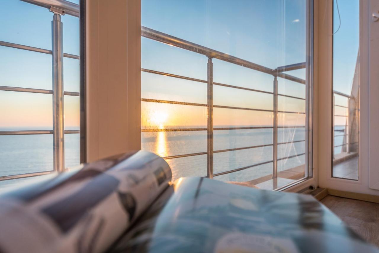 Blue Heaven -Full Sea View Brand New Apartment Дуррес Экстерьер фото