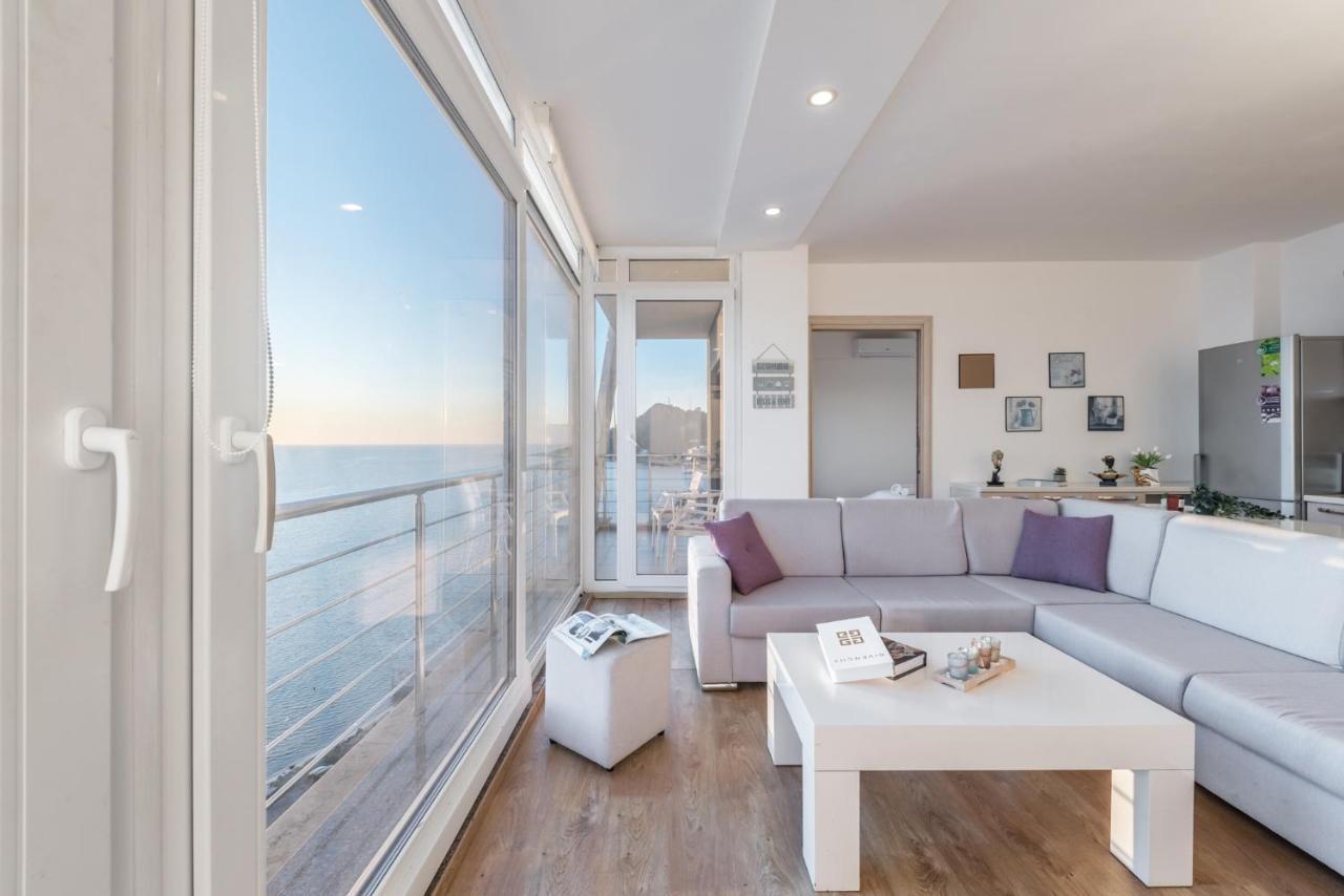 Blue Heaven -Full Sea View Brand New Apartment Дуррес Экстерьер фото